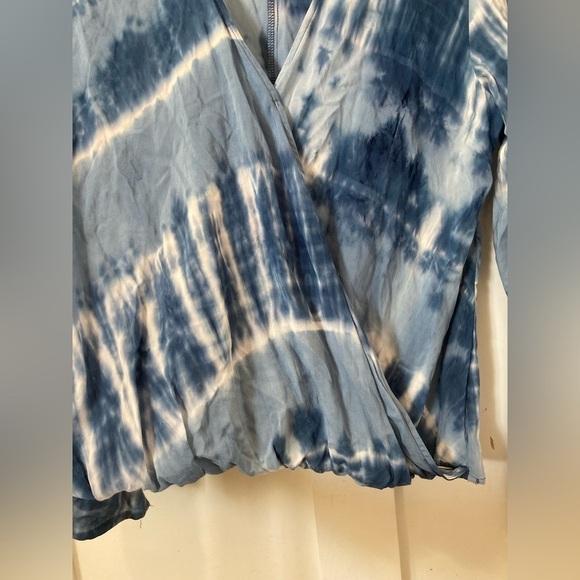LOVESTITCH wrap blouse tie dye long bell sleeve size small - Picture 12 of 12